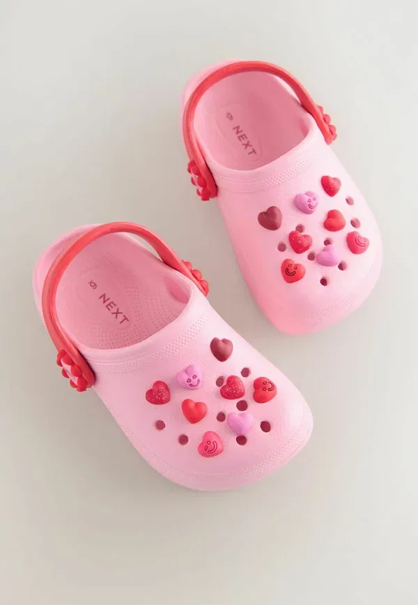 Тип товара: Шлепанцы, бренд: Next, модель: Standard fit clogs, цвет: розово-красный с сердечками — фото 3