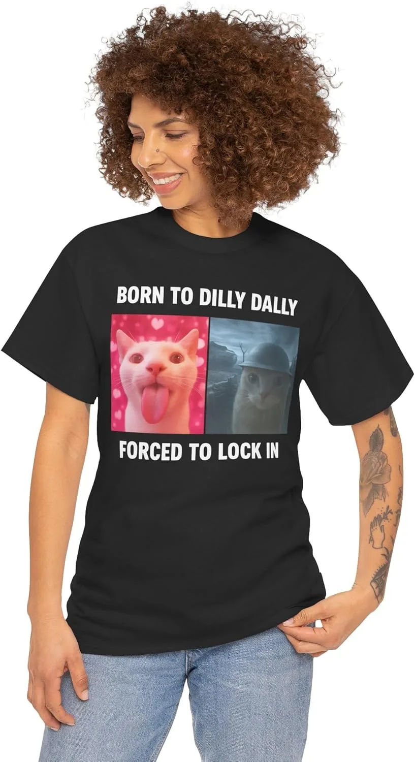 Футболка Born to Dilly Dally Forced to Lock in, с принтом в виде мема про кота, в стиле ироничного юмора Gen Z, вирусная модель в духе Y2K GENERIC, черный — фото 2