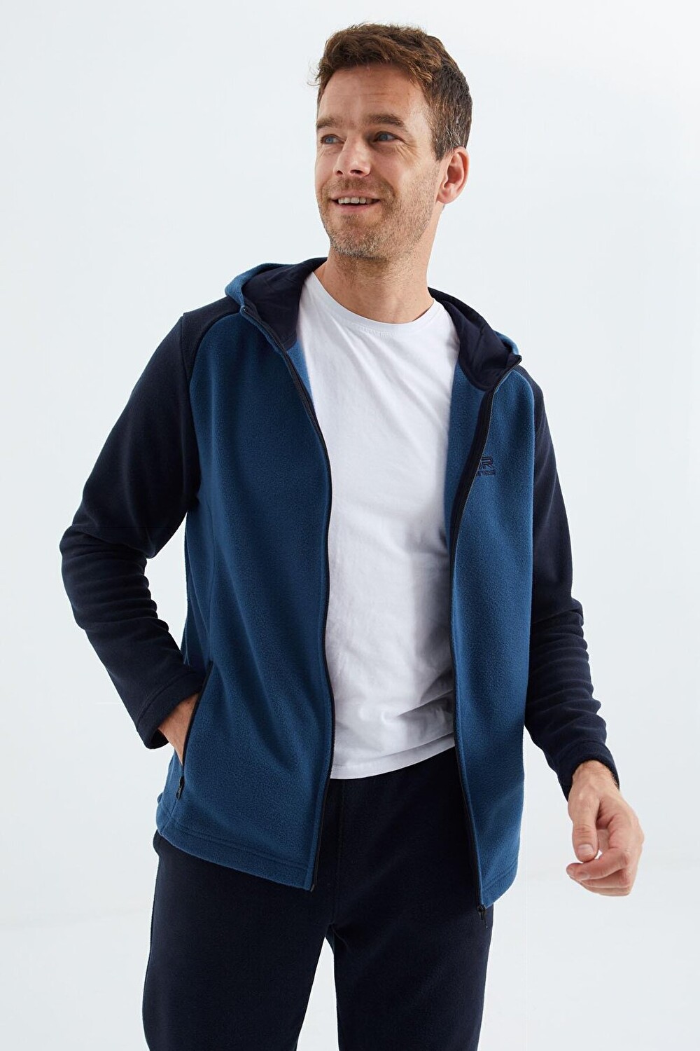

Мужская толстовка Connell Parlıament Comfortable Fit Polar AIR JONES