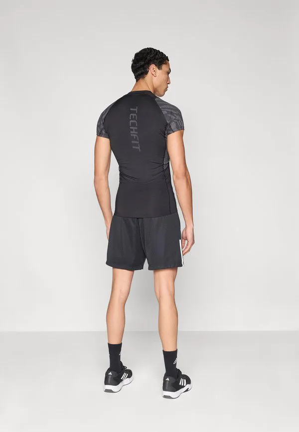 Спортивные шорты tiro Adidas Sportswear, Black/Off White/Grey Four — фото 3