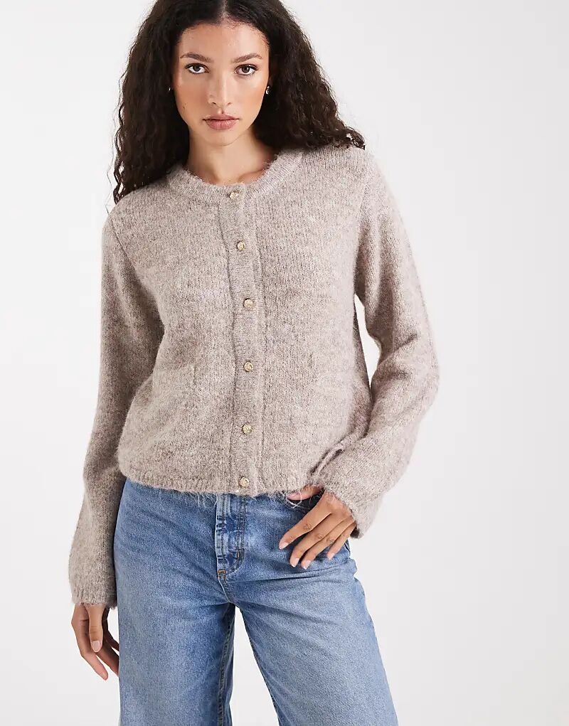 

Свободный кардиган с золотыми пуговицами кремового цвета