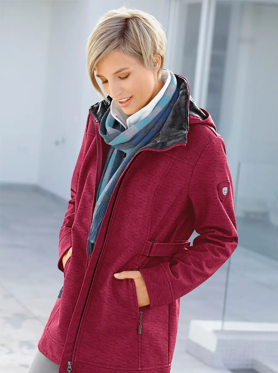 

Повседневная куртка из софтшелла с капюшоном Casual Looks, малиновый