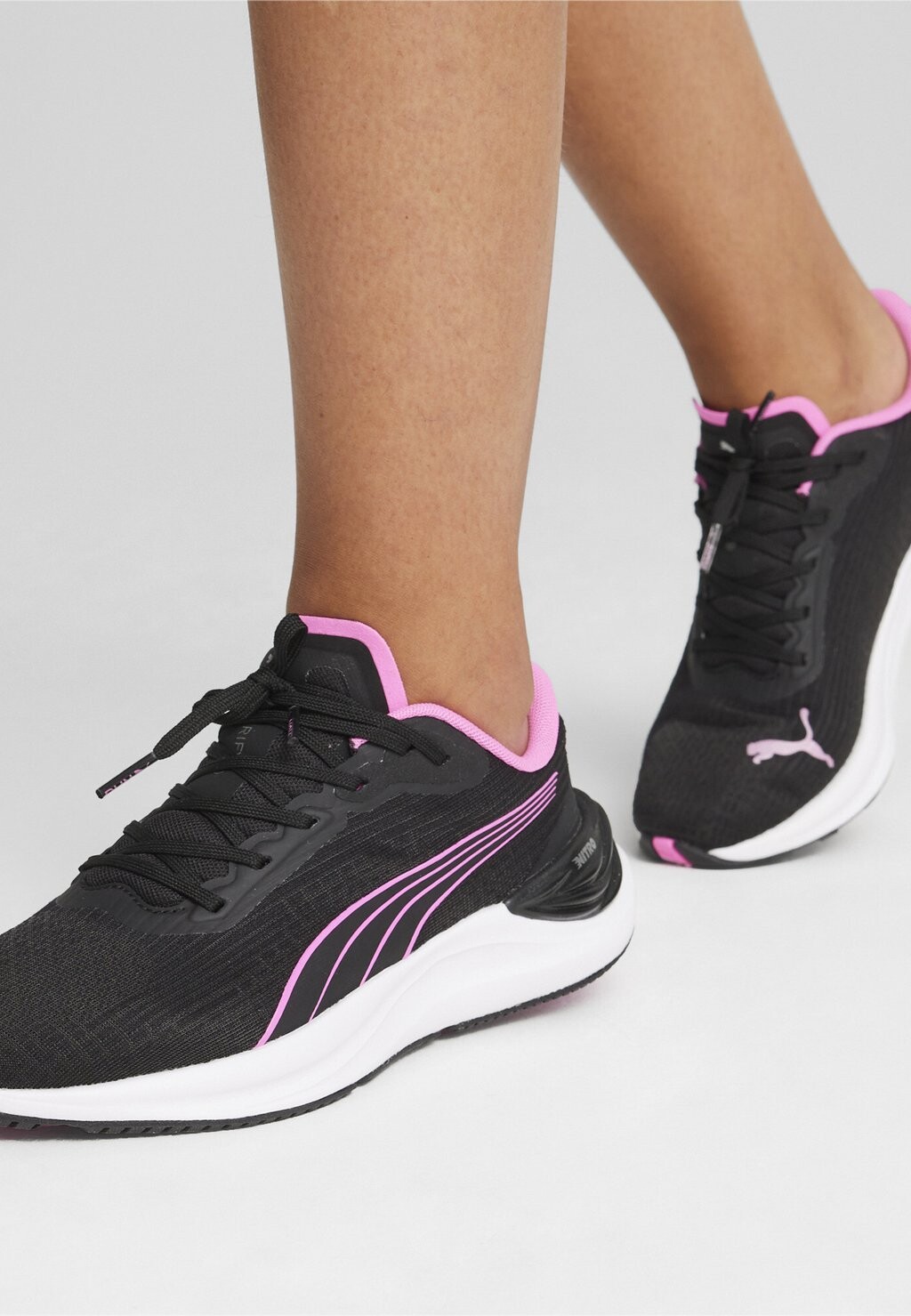 

Нейтральные кроссовки ELECTRIFY NITRO Puma, цвет black-poison pink
