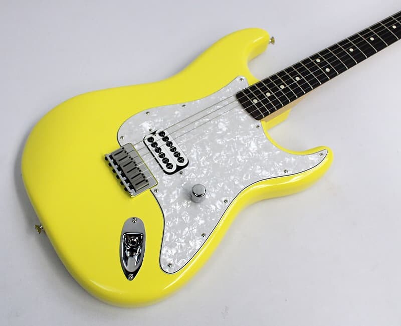 

Электрогитара 2023 Fender Tom Delonge Signature Stratocaster. Graffiti Yellow, w/Bag