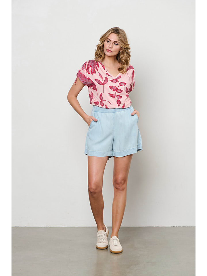 

Блузка &Co Woman