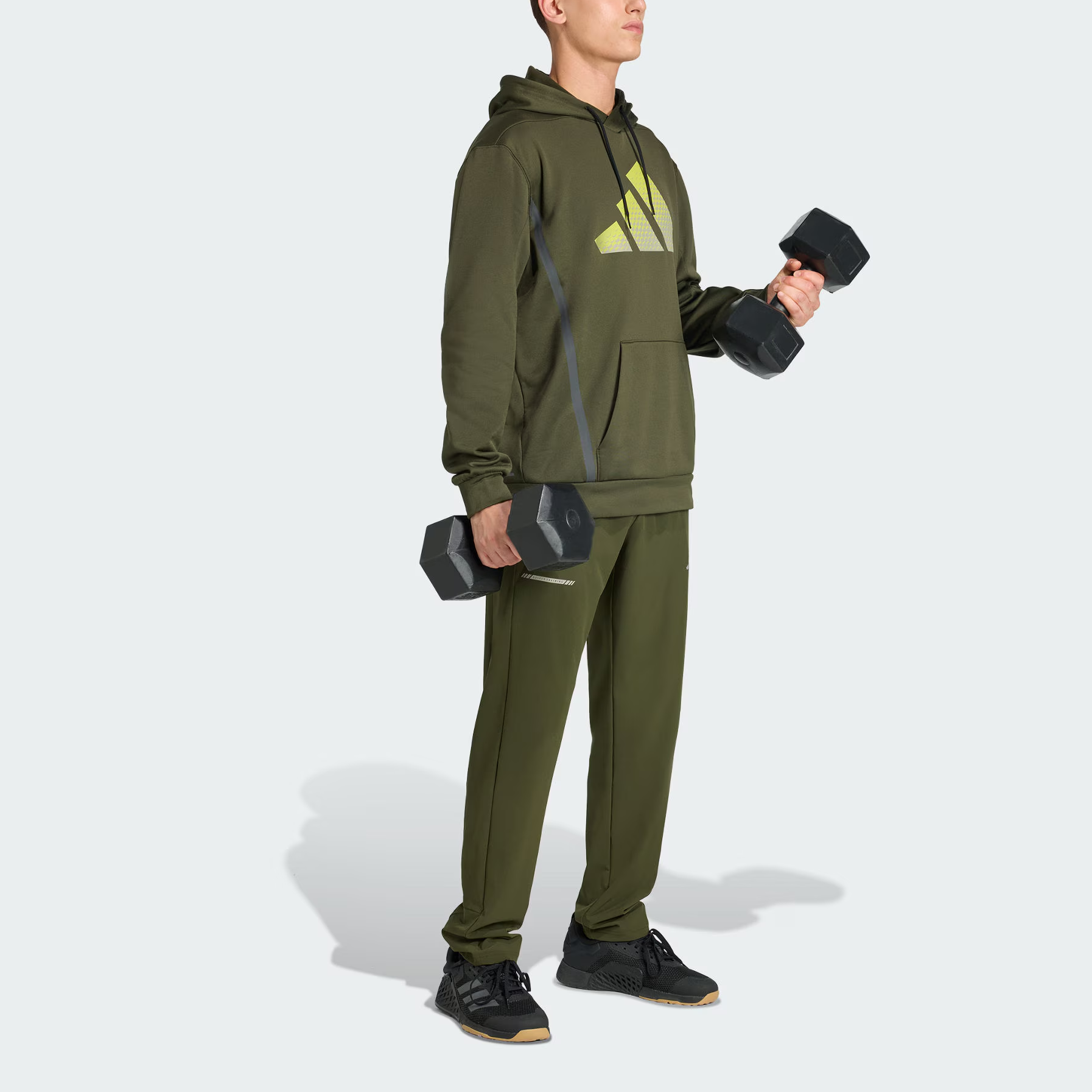 Брюки джоггеры Quick Dry мужские Essentials Holiday Pack Adidas, night cargo зеленый — фото 3