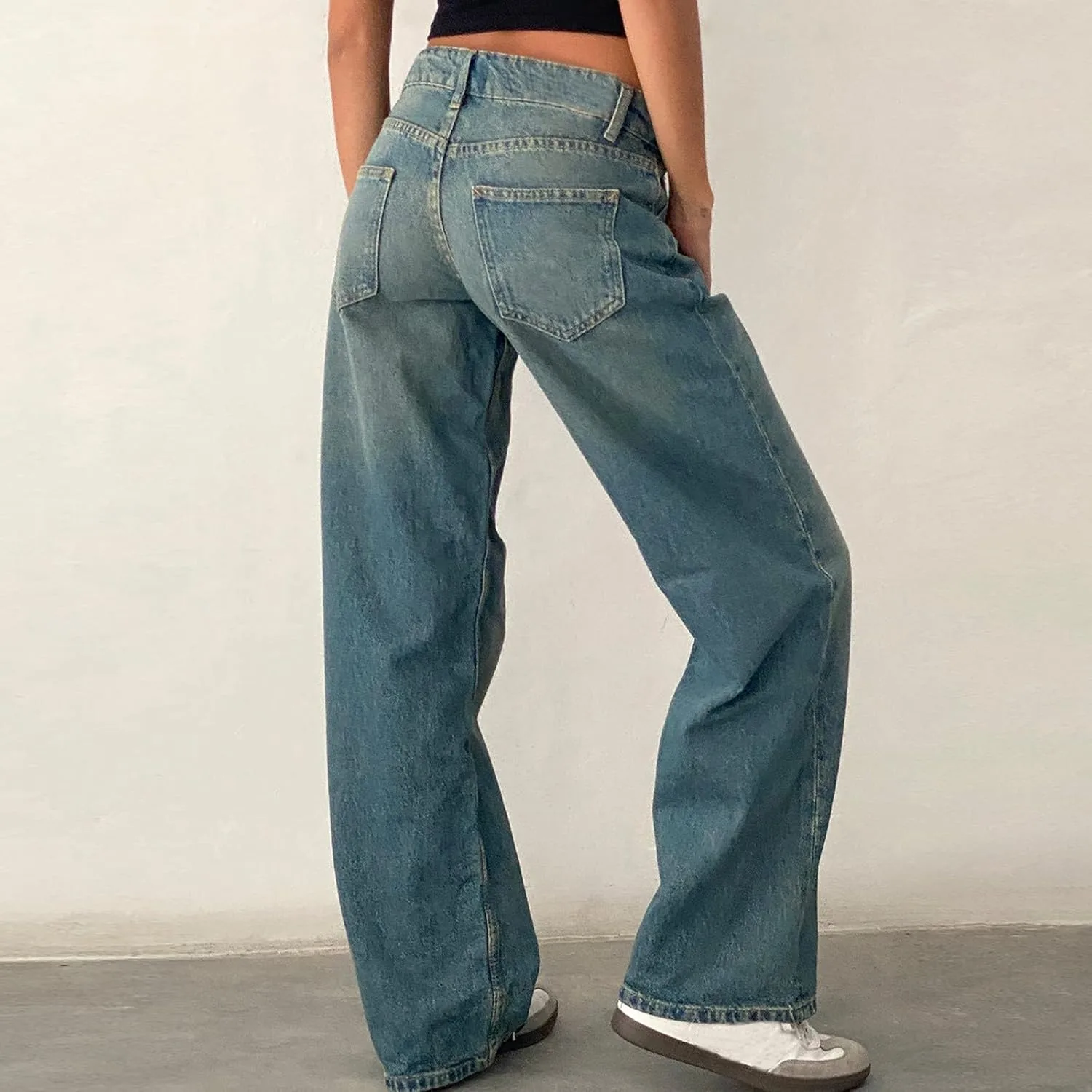 Женские джинсы классические mid waist широкие — фото 4