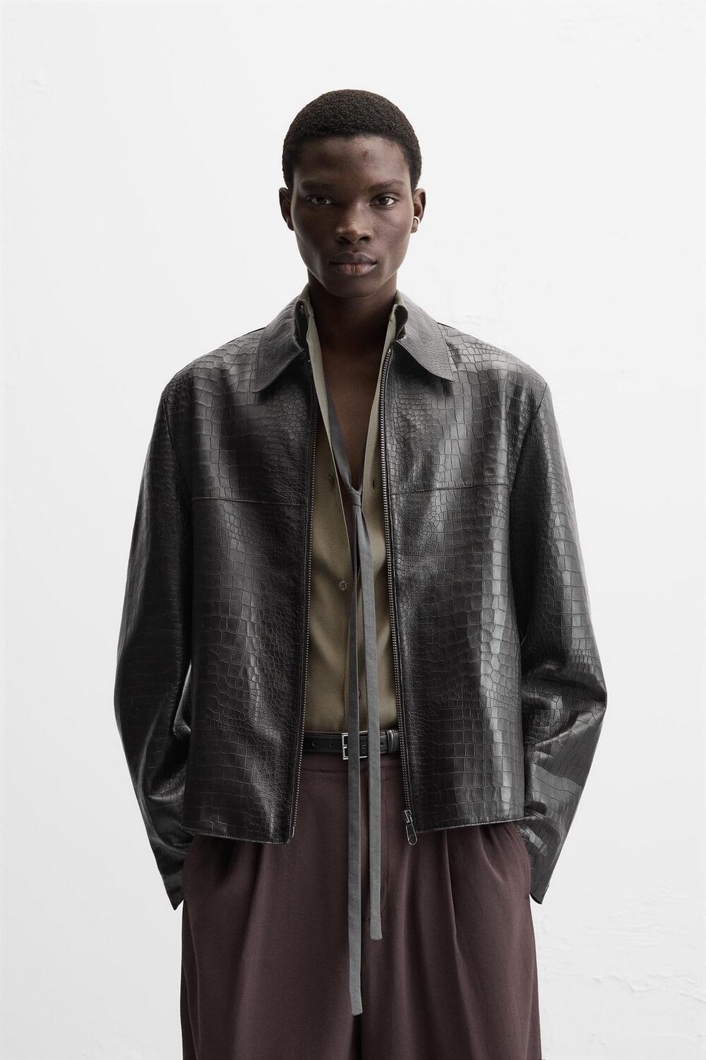 

Рубашка из тисненой кожи ZARA, темно-коричневый