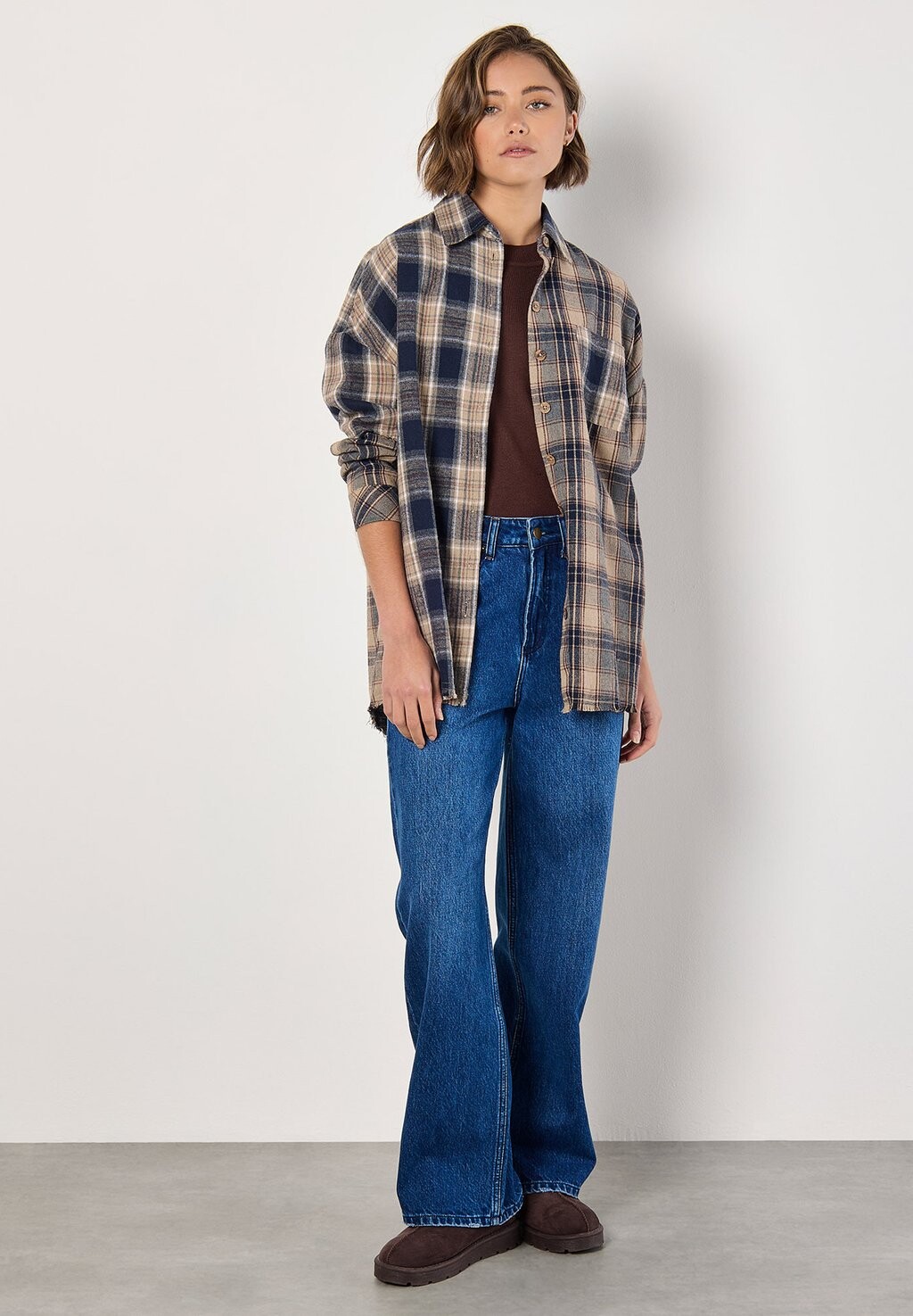 

Блузка на пуговицах MIXED CHECK OVERSIZED Apricot, темно-синий