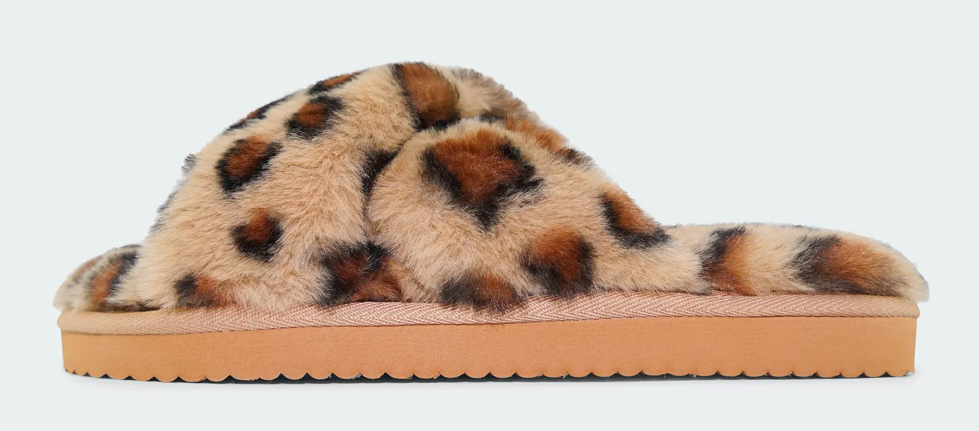 

Шлепанцы "cross*fur leo 2" в модном львином стиле Flip Flop, коричневый