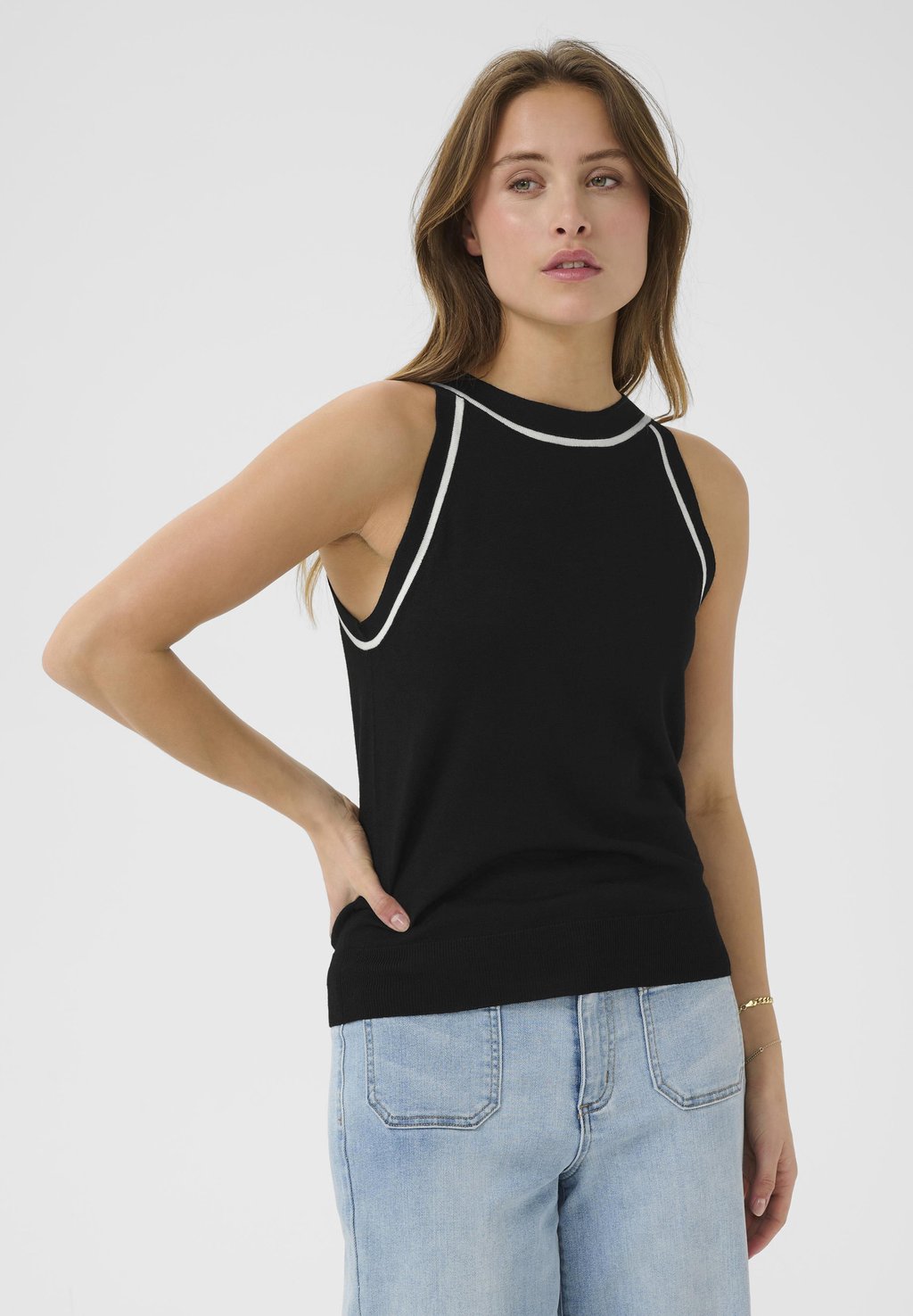 

Топ KAMALLY Kaffe, цвет Black Deep