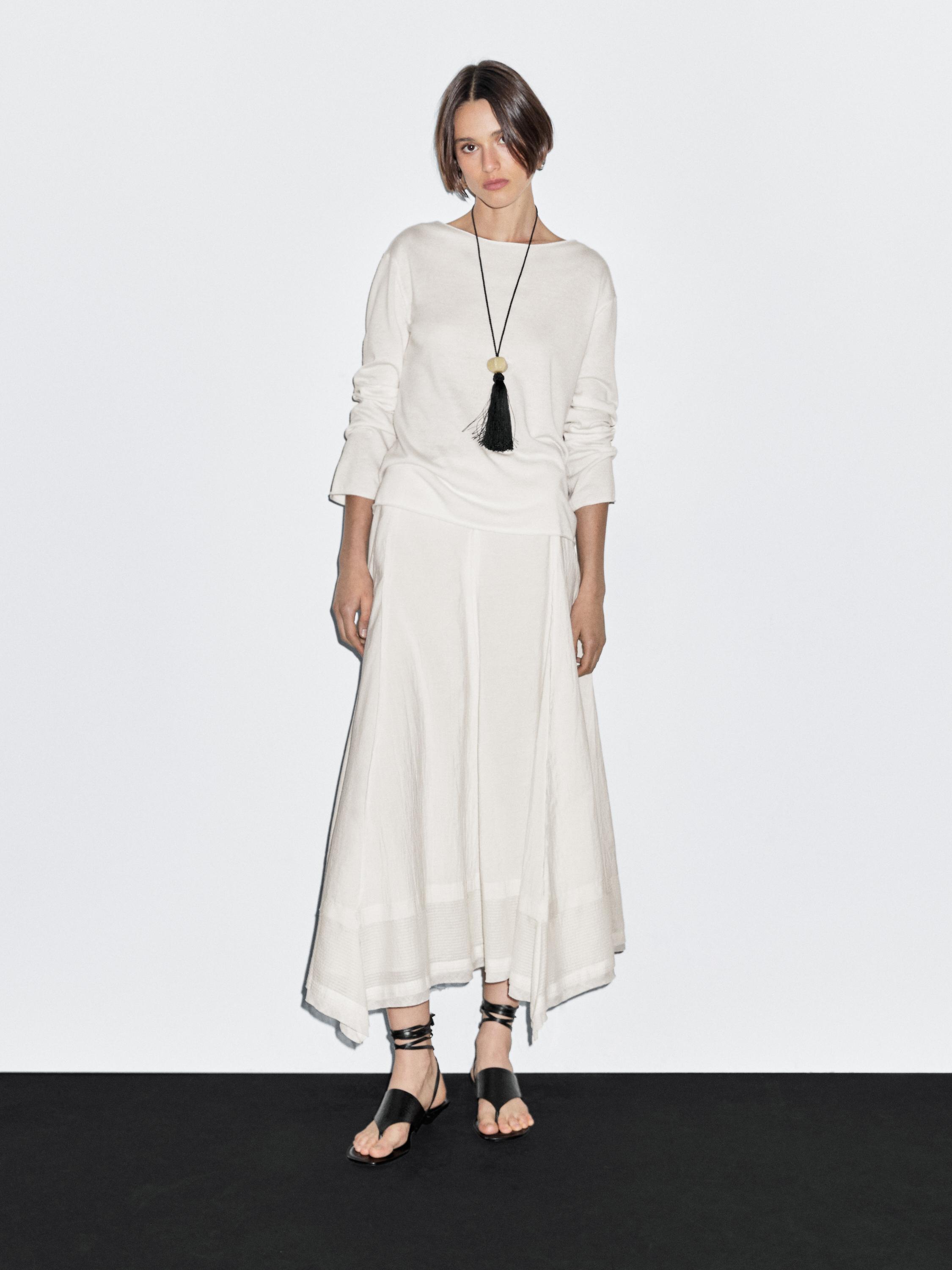 

Свитер с вырезом-лодочкой из смесовой шерсти Massimo Dutti, кремовый