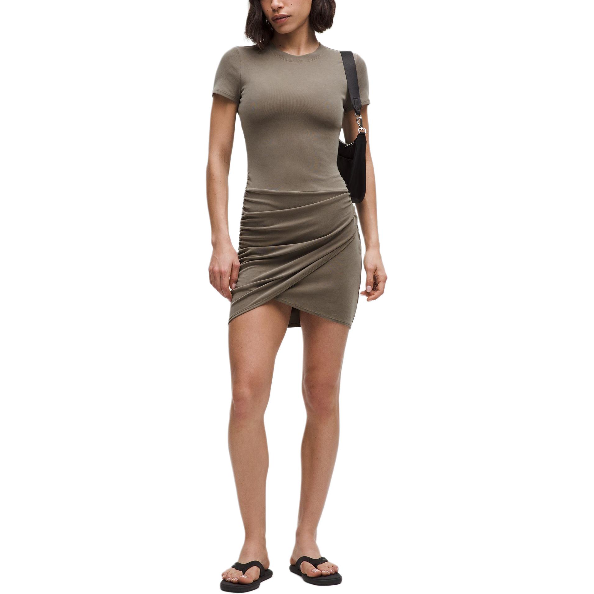 

Платье Softstreme с коротким рукавом Lululemon, темный хаки