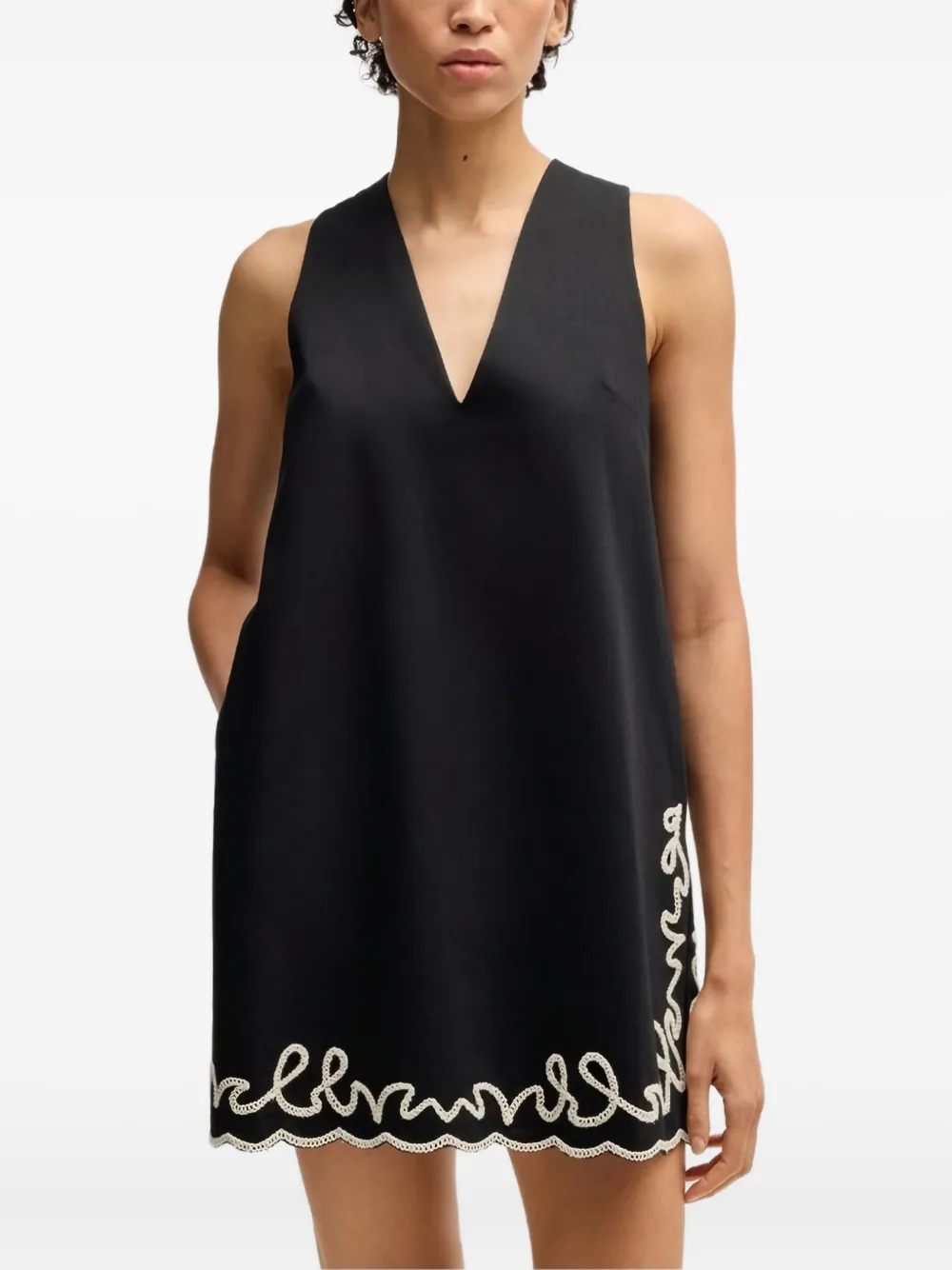 

Платье с вышитым подолом и фестончатым краем BOSS, черный