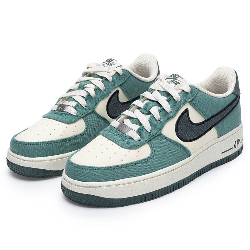 Кроссовки Nike Air Force 1 Low Coconut Milk Vintage Green GS, зеленый — фото 2