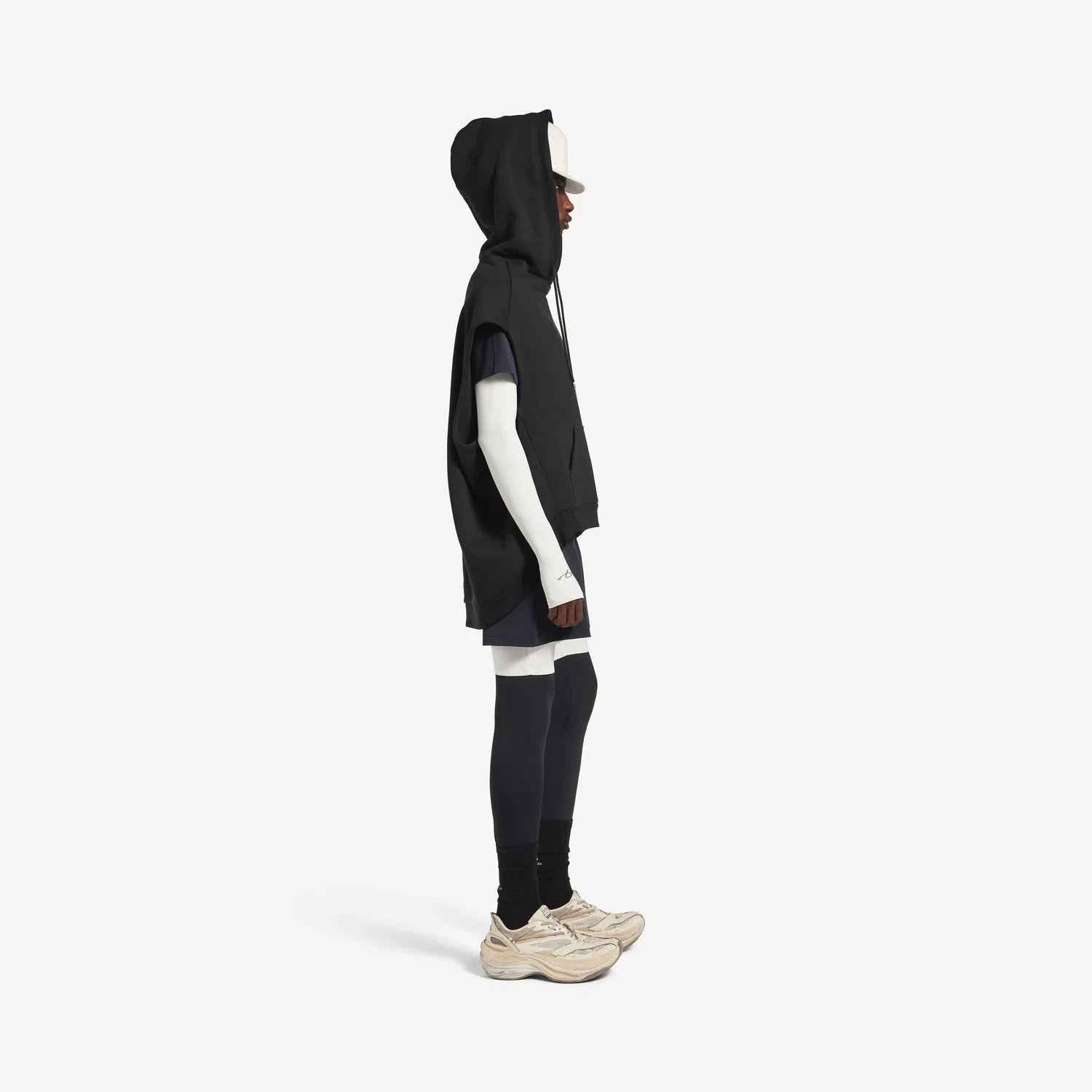 Мужская толстовка без рукавов Regular Fit Hoodie Bodies черного цвета Balenciaga — фото 3