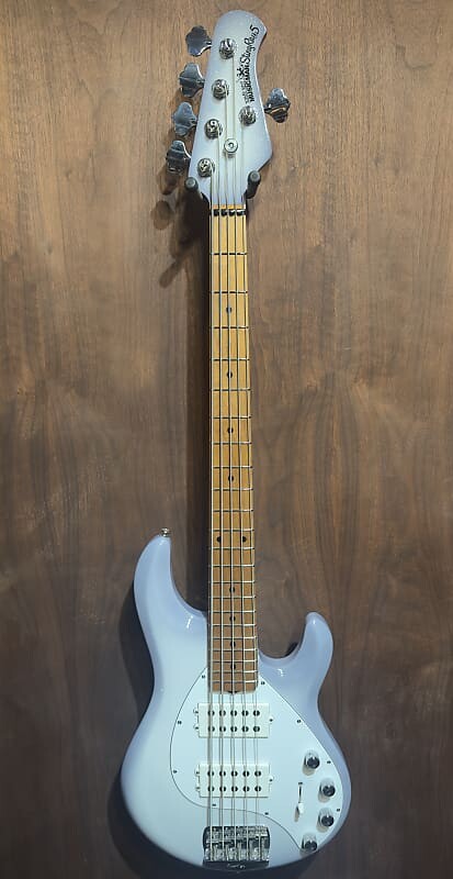 

Басс гитара Ernie Ball Music Man StingRay Special 5 HH 2021 - Snowy Night