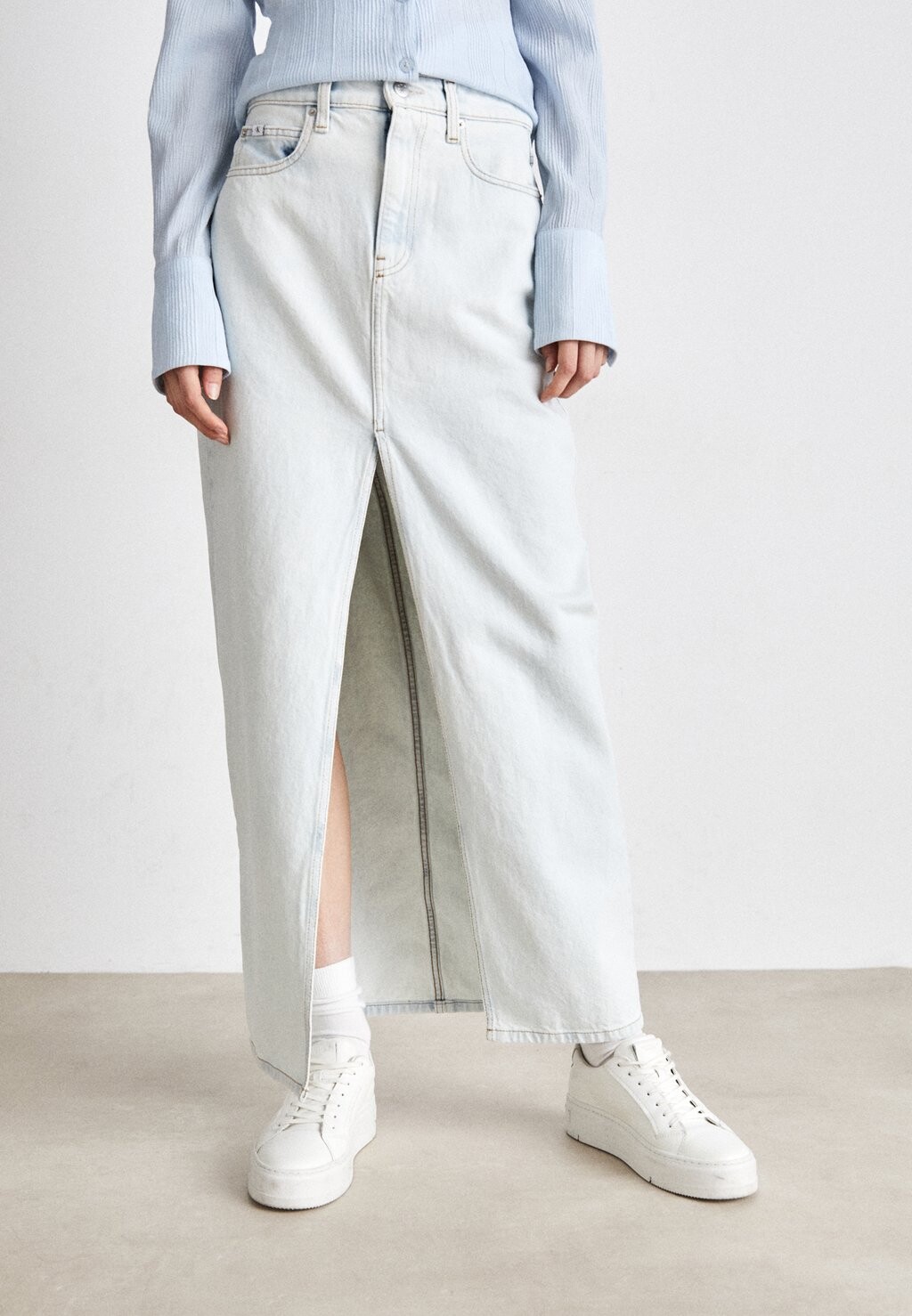 

Топ Vaquera Calvin Klein Jeans ЮБКА С РАЗРЕЗОМ ПЕРЕДНЯЯ, цвет denim light