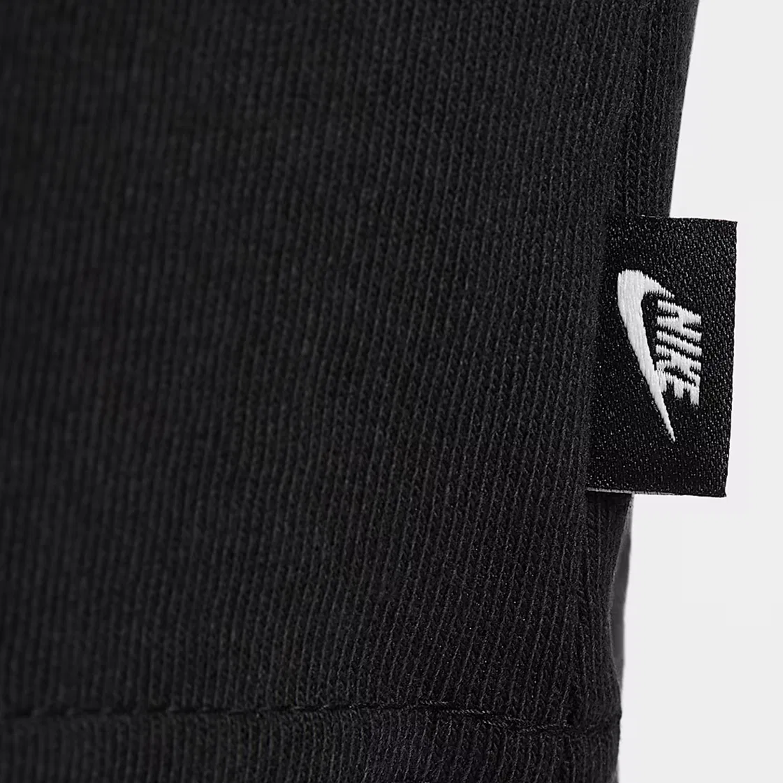 Футболка Sportswear Essentials мужская Nike, Black — фото 4