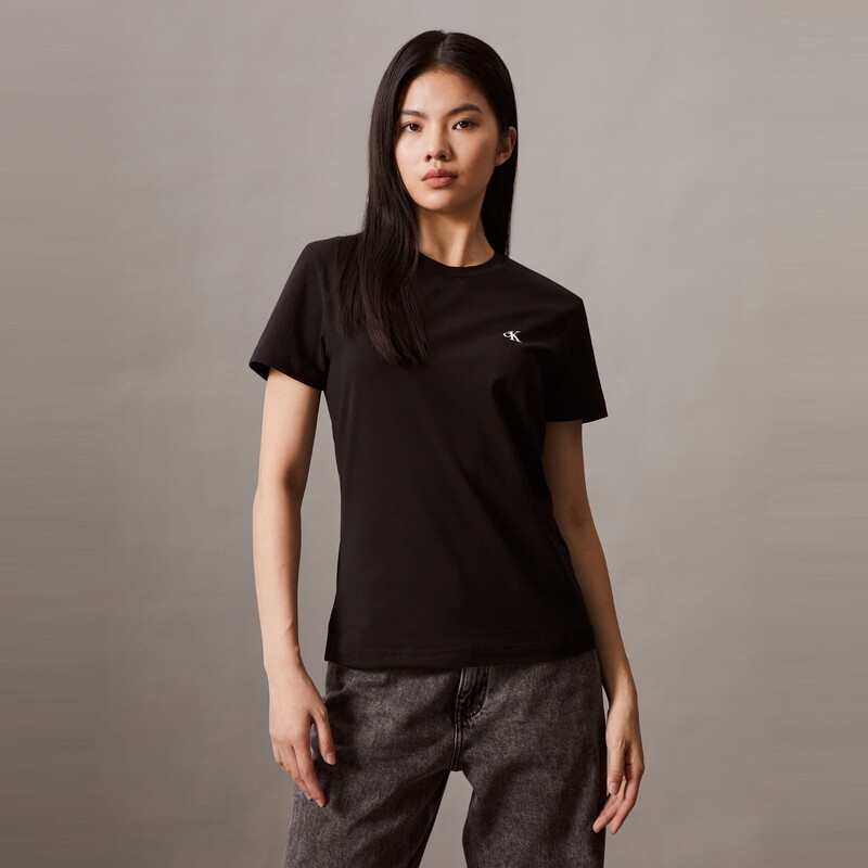 

Футболка женская Calvin Klein Jeans однотонная, черный