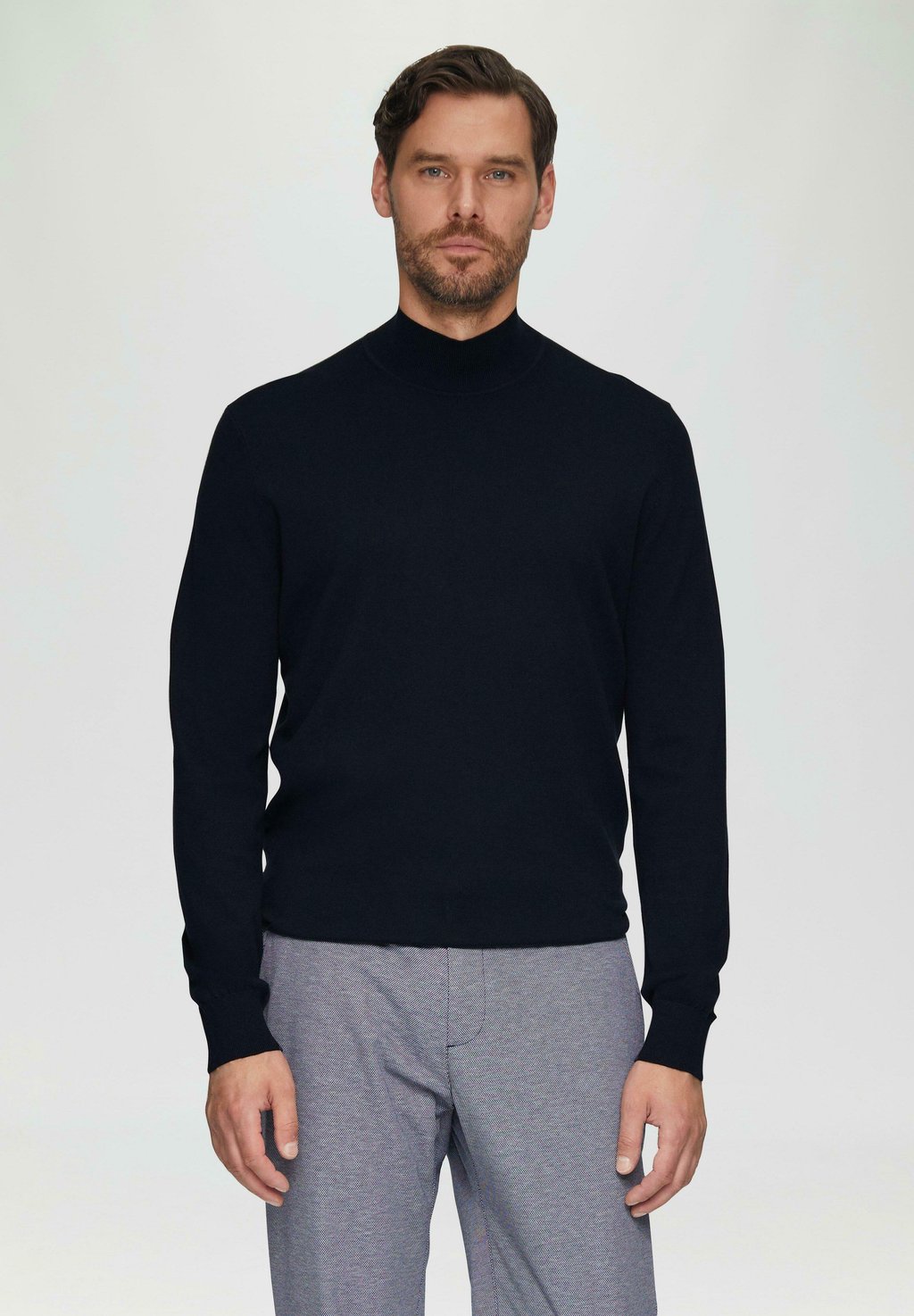 

Джемпер MELIERTER MIT TURTLENECK s.Oliver BLACK LABEL, темно-синий