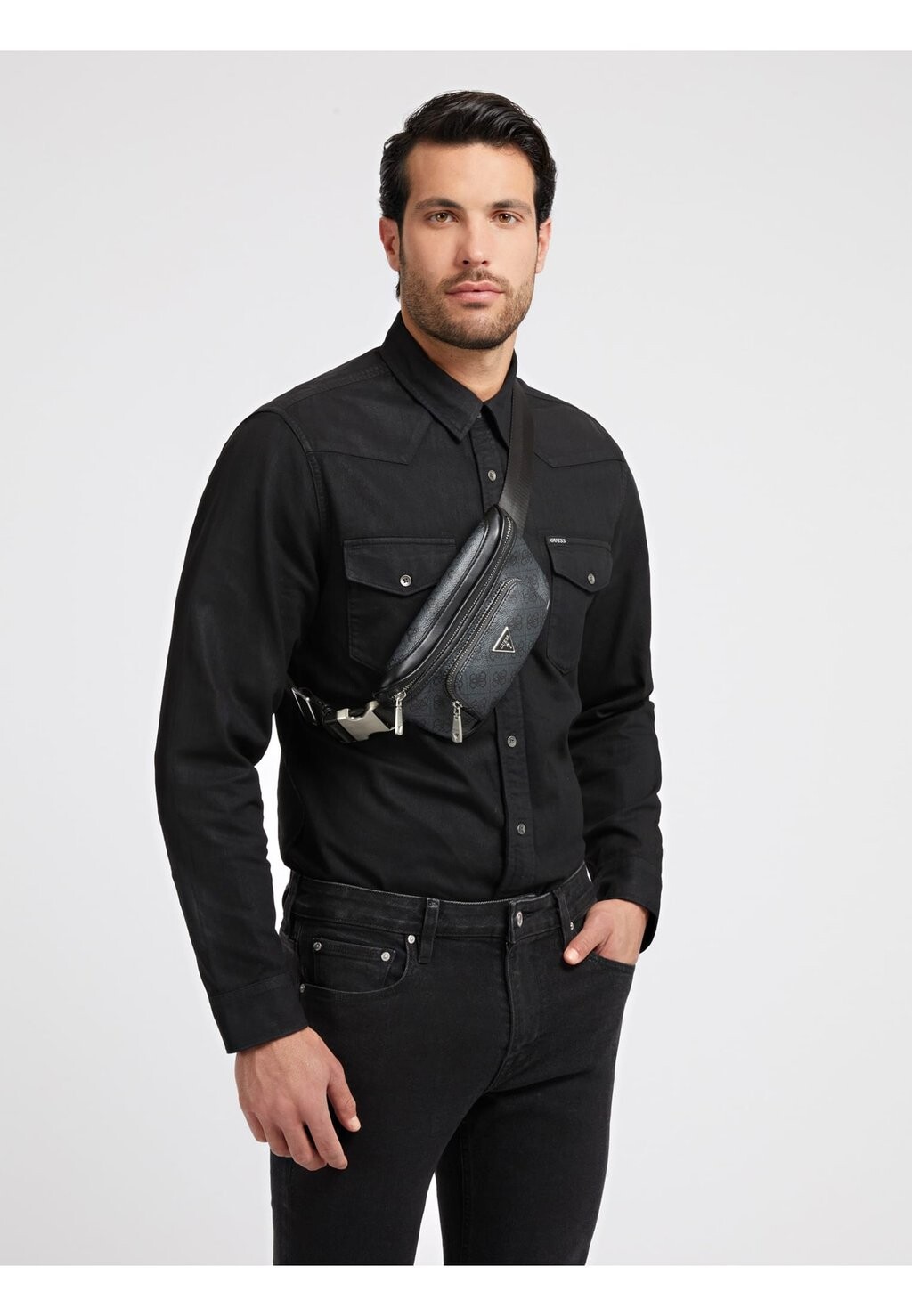

Поясная сумка СУМКА НА ПОЯСКУ VEZZOLA SMART COMPACT UNISEX Guess, черный