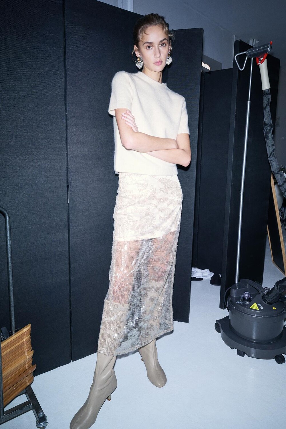 

Юбка миди с пайетками ZARA, бежево-розовый