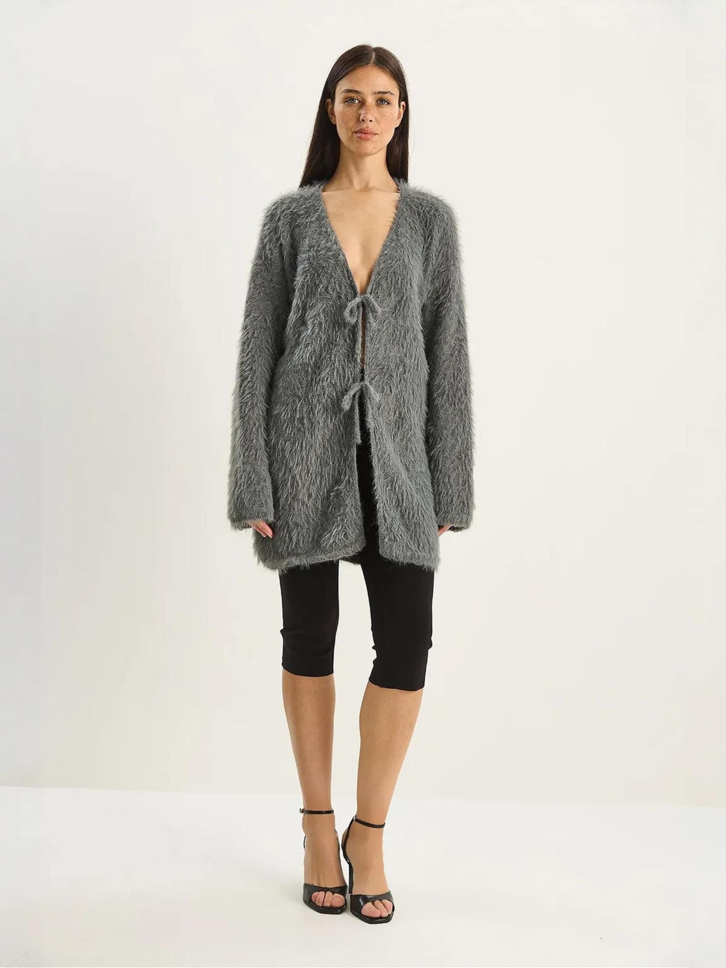 

Bianco Lucci Вязаный кардиган в сером цвете