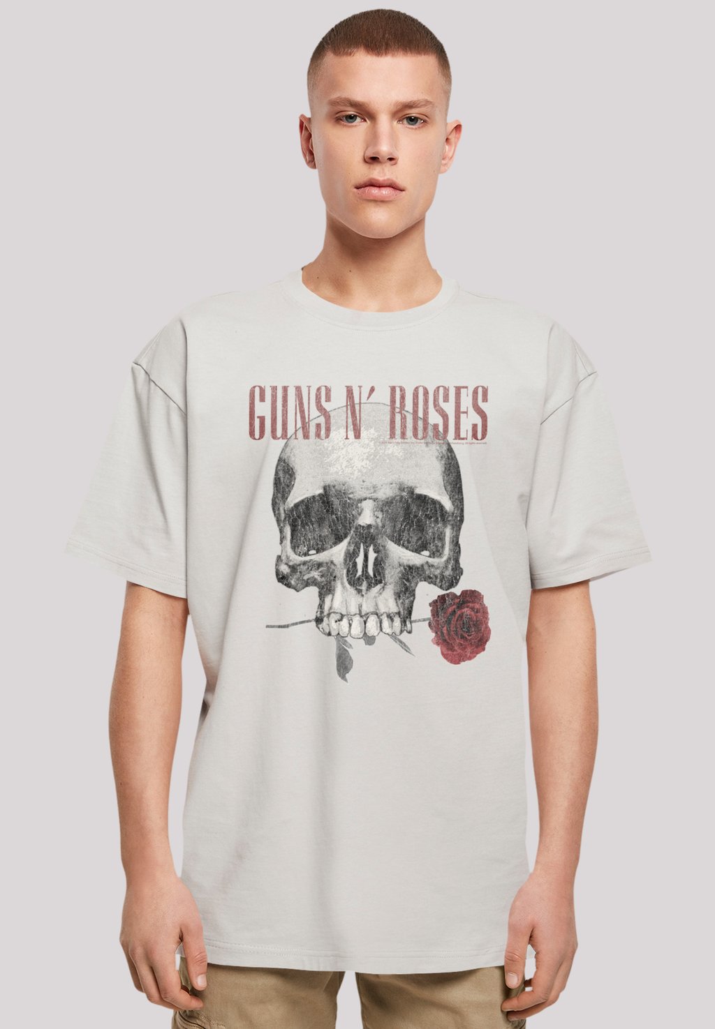 

Футболка с принтом GUNS 'N' ROSES FLOWER SKULL ROCK MUSIK F4NT4STIC, светло-серый