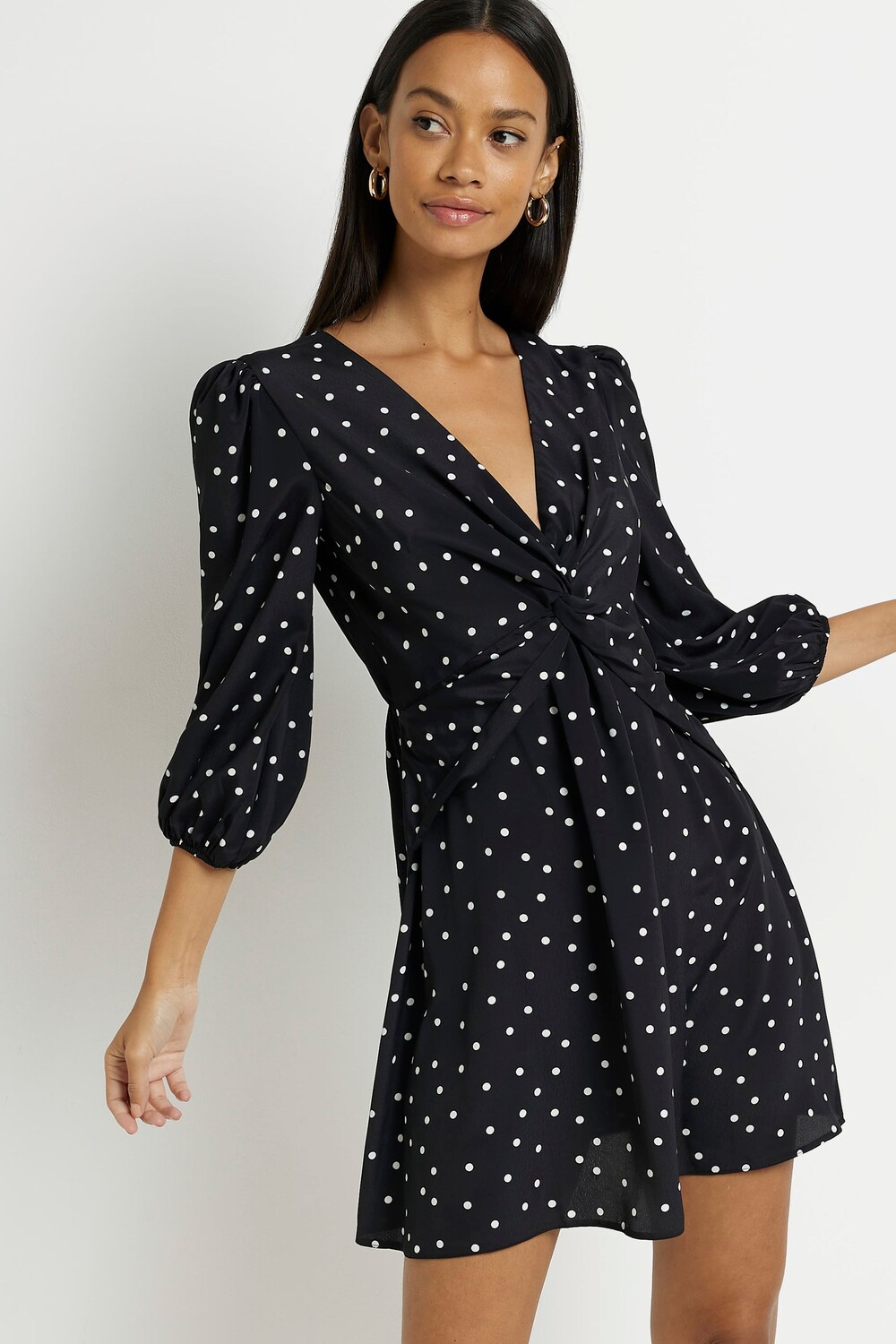 

Мини-Платье с узором и декоративной застежкой River Island, черный
