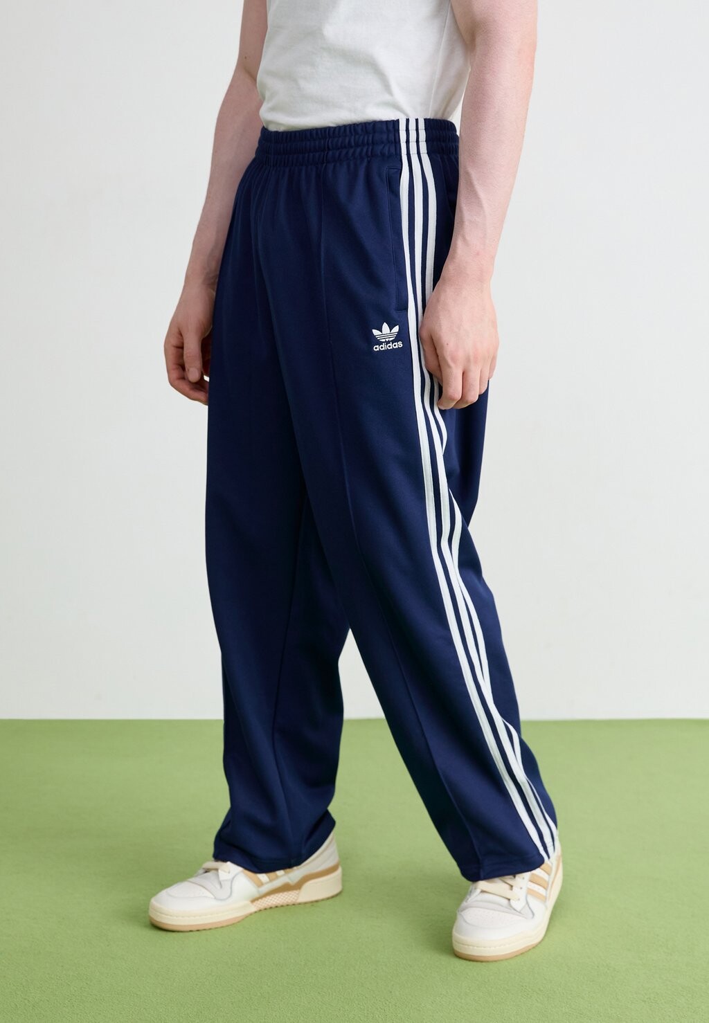 Спортивные брюки BAGGY adidas Originals, темно-синий — фото 3