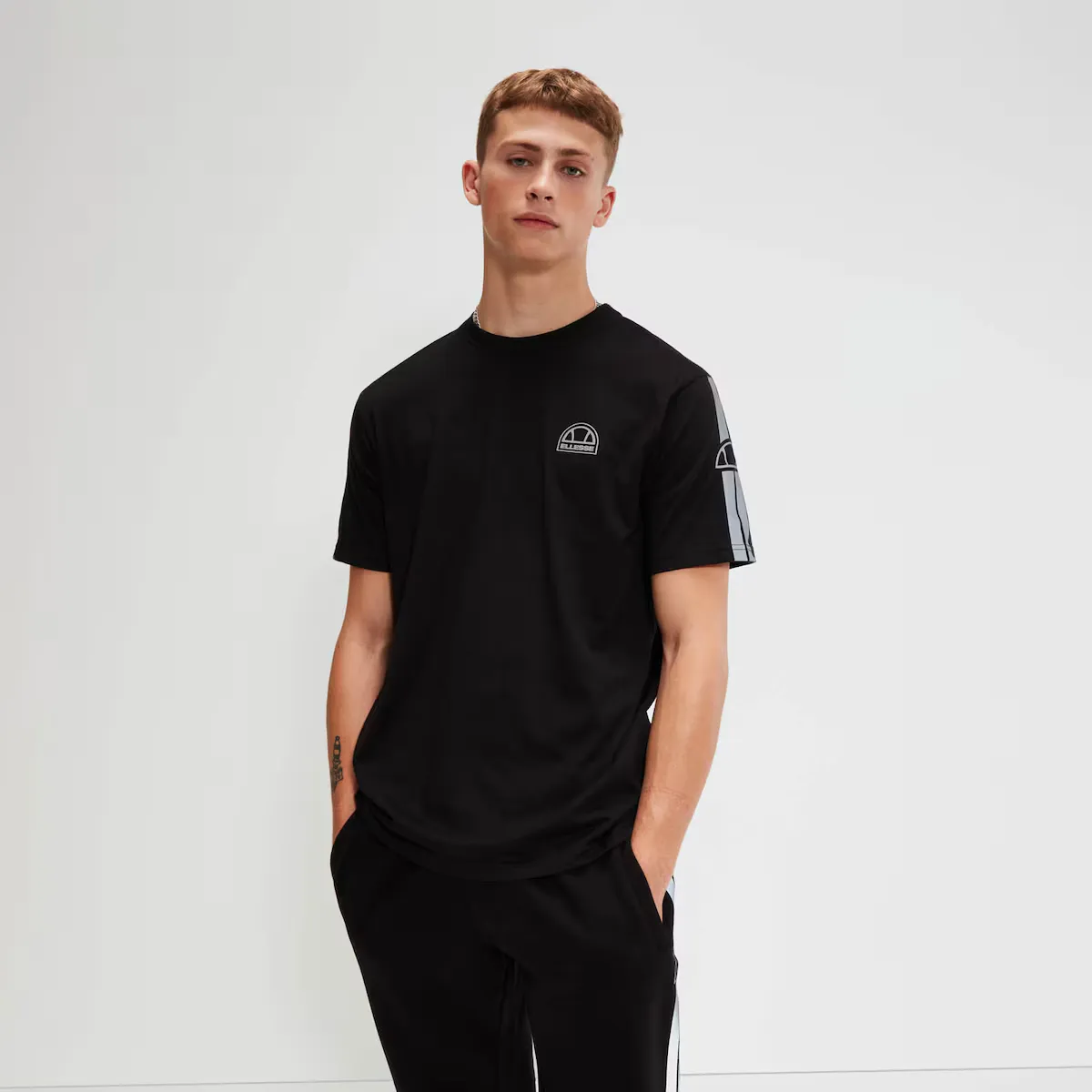 

Футболка Tona Мужская футболка Ellesse, чёрный
