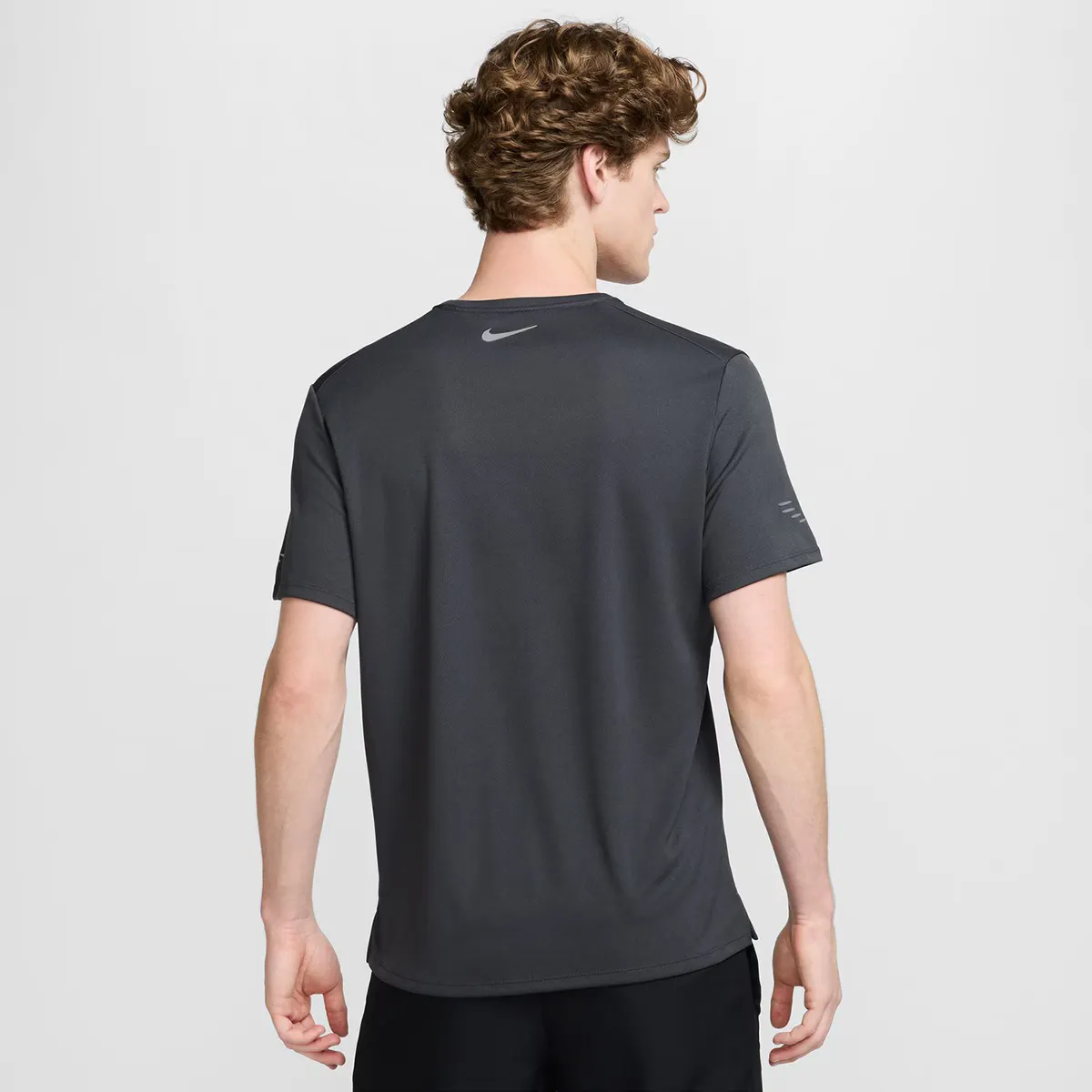 Мужская футболка DF UV Miler Flash Nike, темно-серый — фото 2