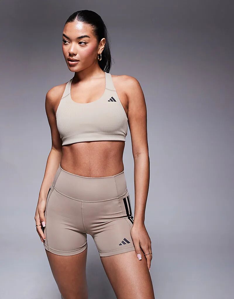

Спортивный бюстгальтер Adidas Training Power со средней поддержкой мелово-коричневого цвета