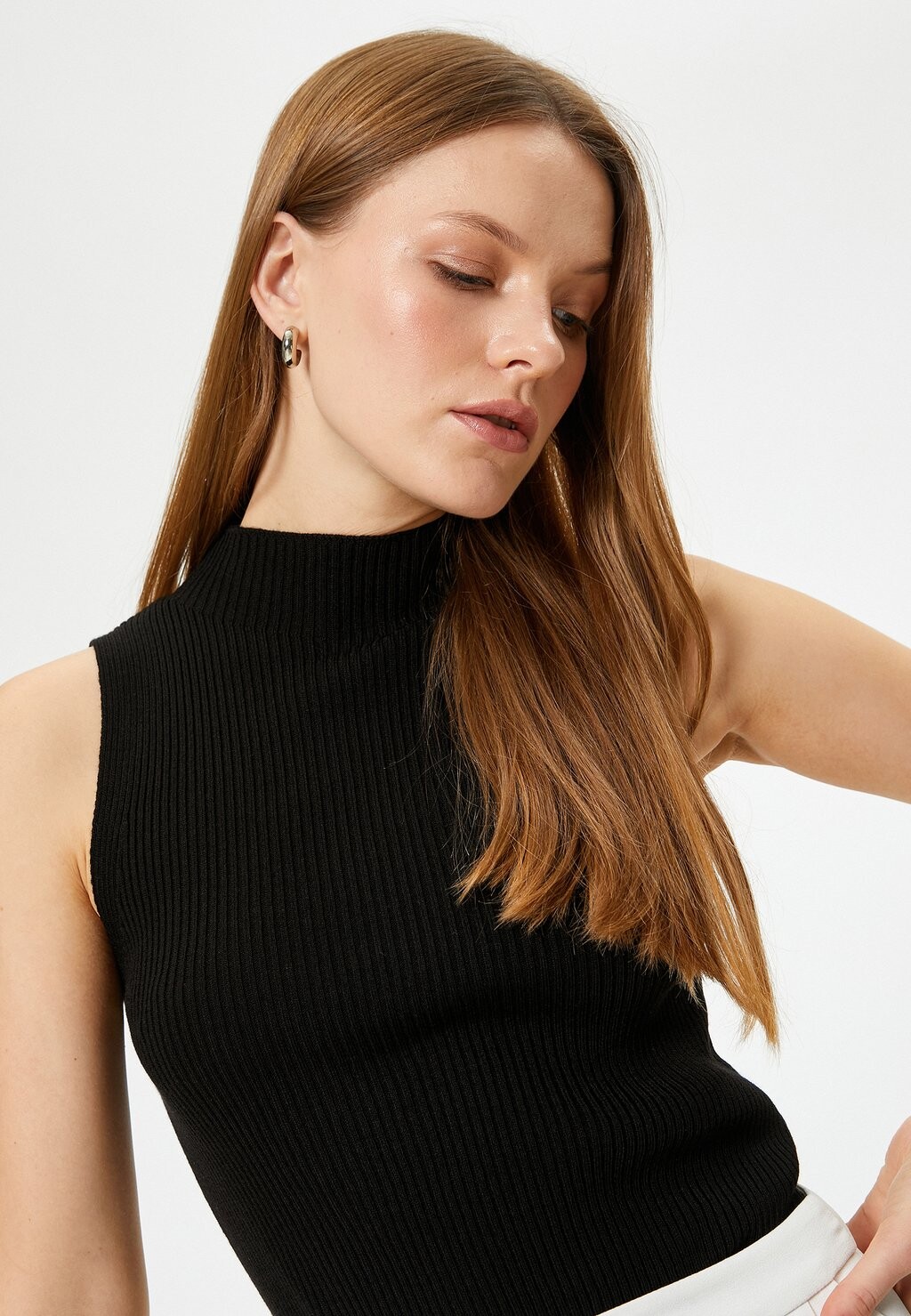 

Топ SLEEVELESS Koton, черный