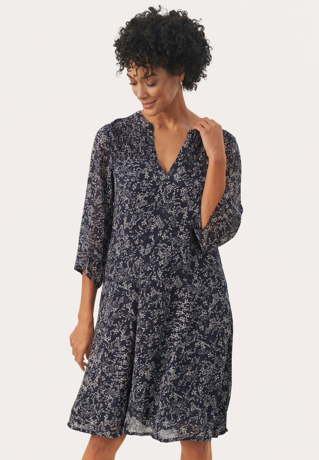 

Дневное платье ELKAPW Part Two, цвет dark navy scattered flower