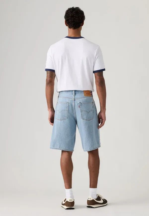 Джинсовые шорты Levi'S, модель 478 baggy, цвет деним — фото 3