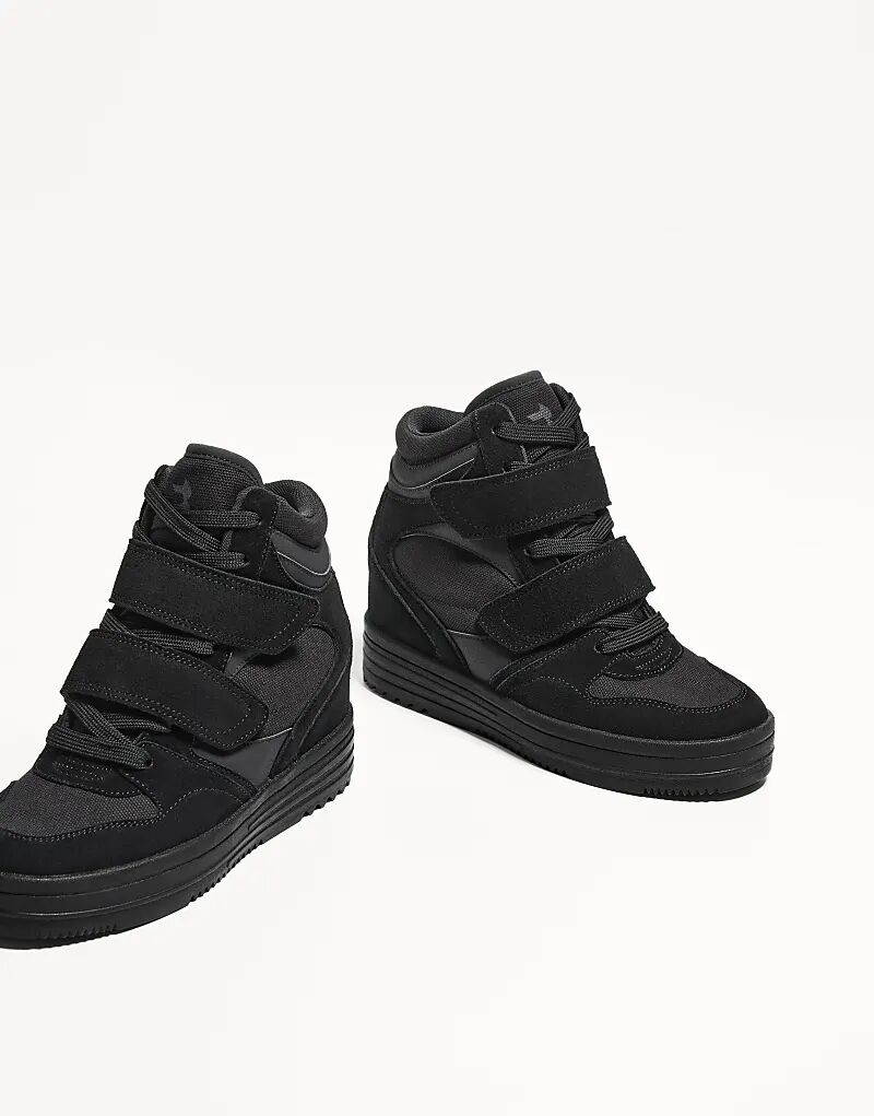 Высокие кеды Bershka с внутренней танкеткой, черного цвета — фото 4