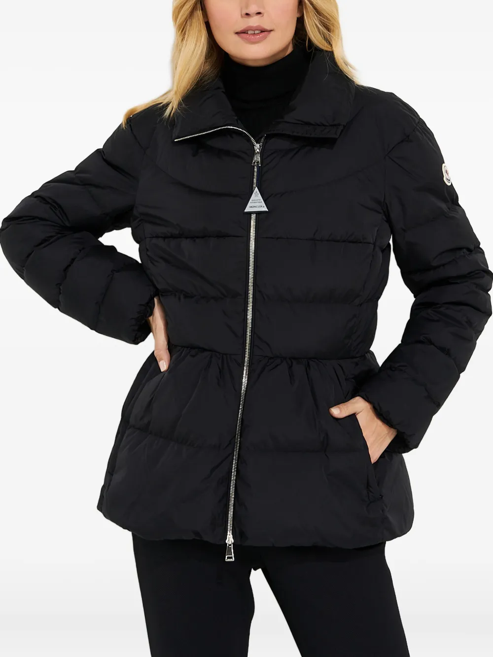 

Пуховик Guery Moncler, черный