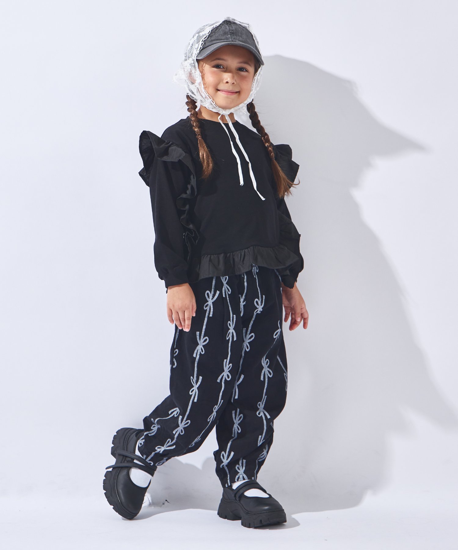 Длинные брюки с принтом по всей поверхности Ever Closet, Ribbon Black — фото 2