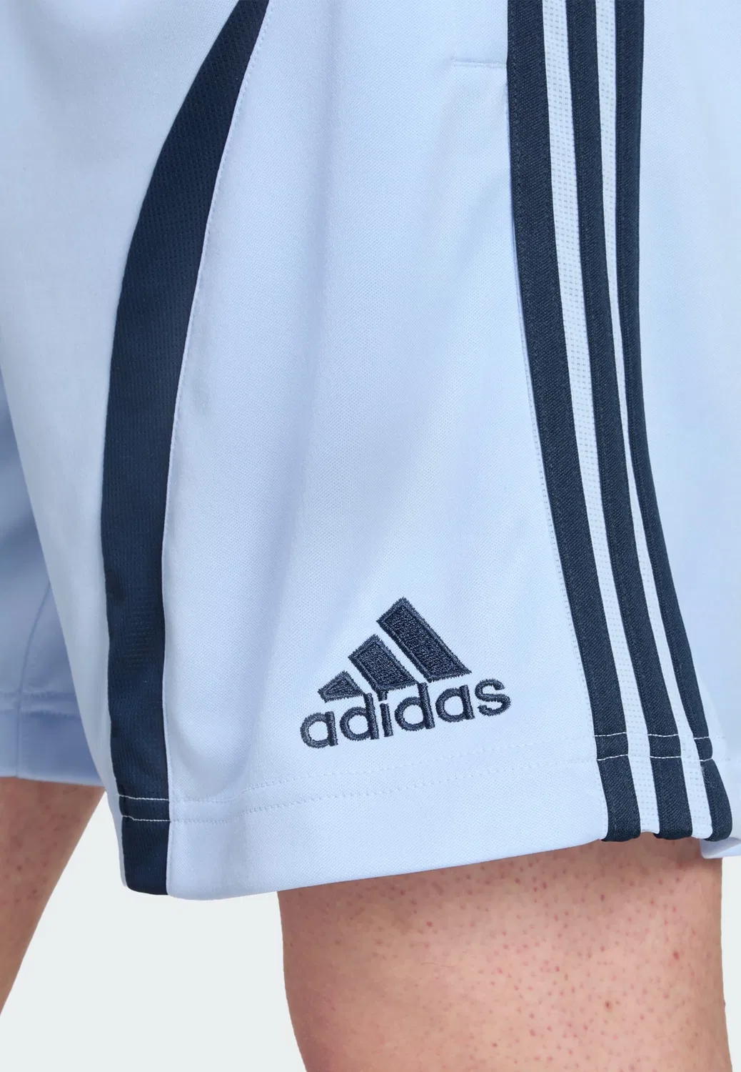 Шорты Adidas Originals свободного кроя Teamgeist Adicolor в цветах Marine Blue и Pastel Blue — фото 4