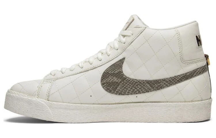 

Nike SB Blazer Supreme White 2006