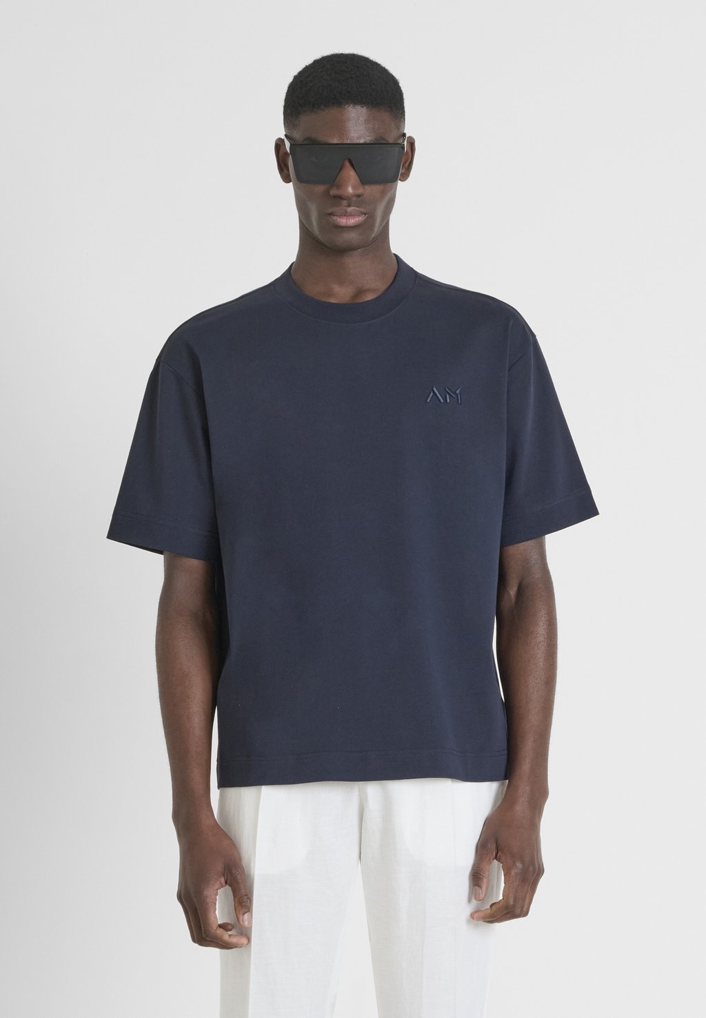 

Базовая футболка BOXY FIT WITH EMBROIDERED LOGO Antony Morato, темно-синий