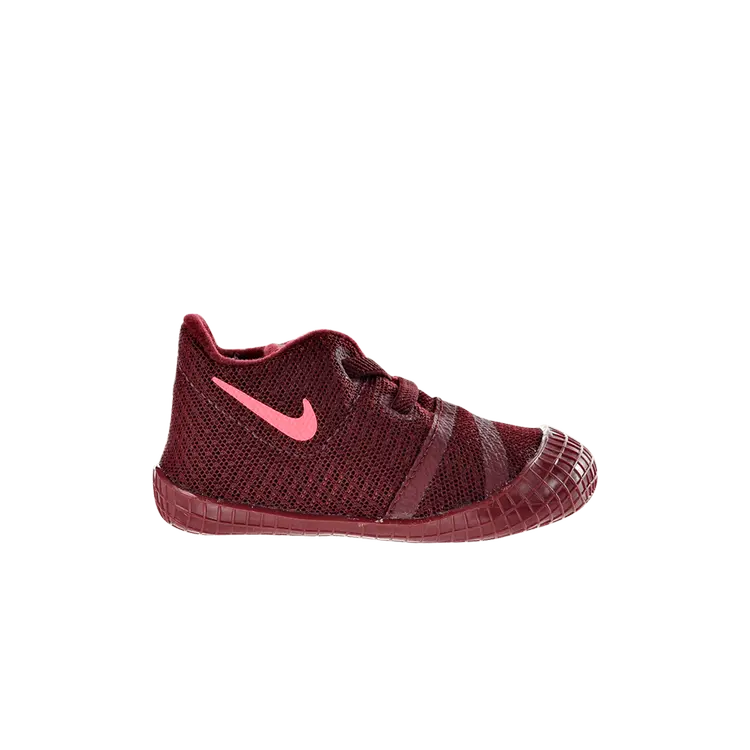 

Кроссовки Nike Kyrie 3 CB 'Hot Punch', красный