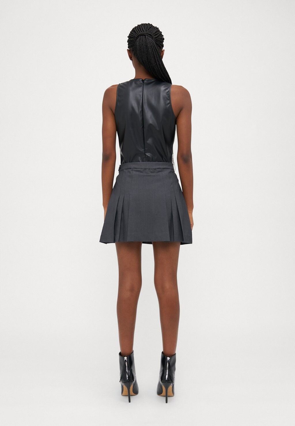 

Топ ONLTANA BODY ONLY Petite, черный