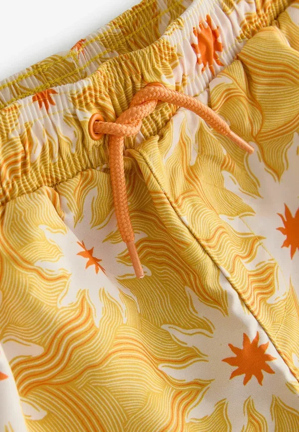 Плавки Regular fit, бренд Never Fully Dressed, модель swimming shorts, цвет желтое солнце — фото 3