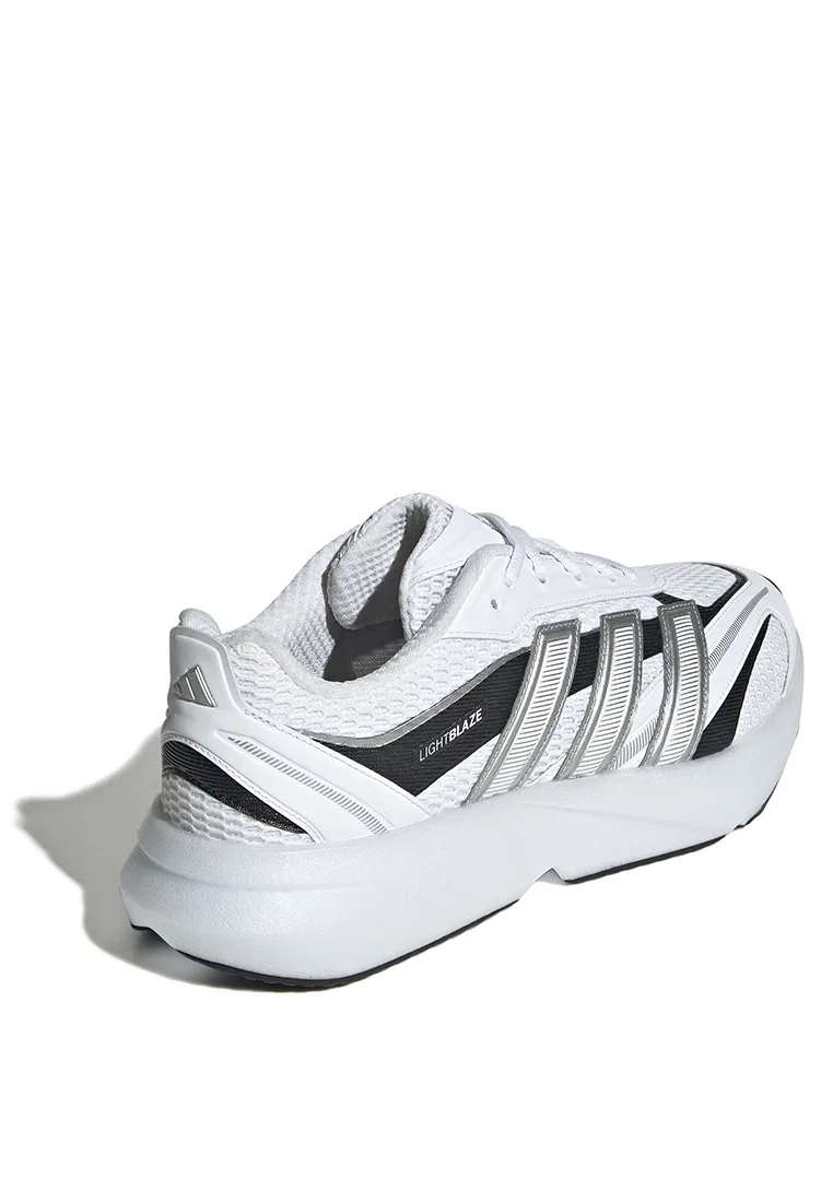 Кроссовки мужские Lightblaze Glow Adidas, белый/черный — фото 3