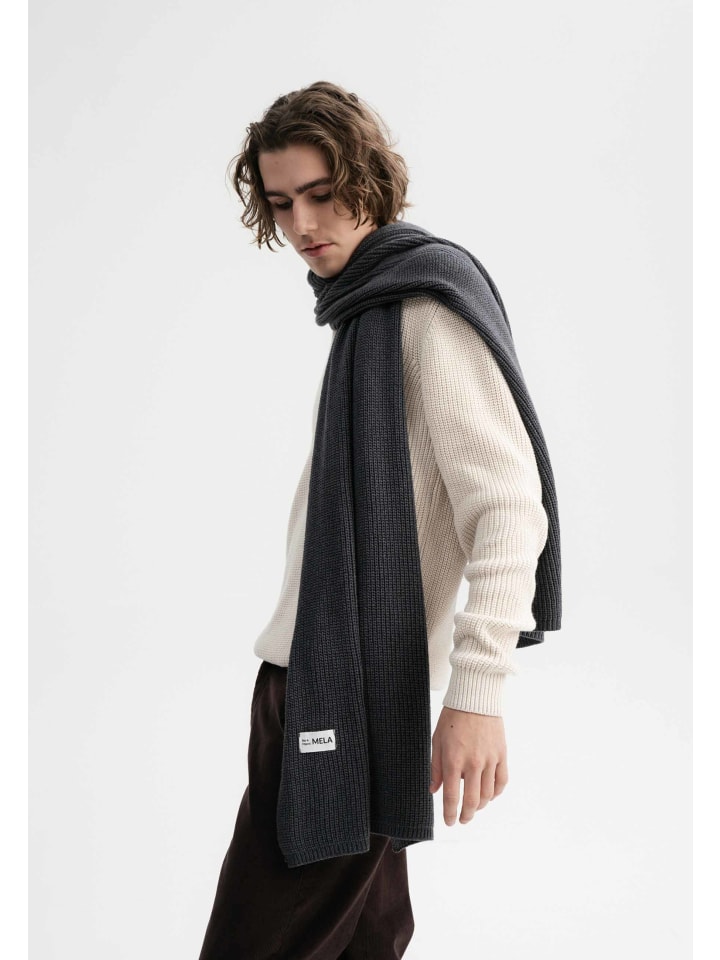 

Вязаный шарф в рубчик NAGNA MELA