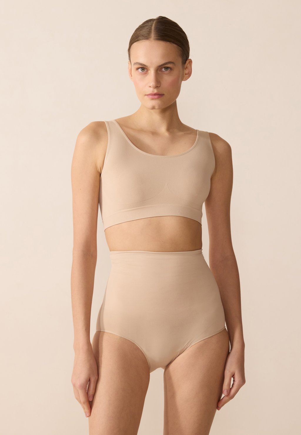 

Корректирующее нижнее белье LIGHT COMPRESSION SHAPEWEAR Anna Field, черный