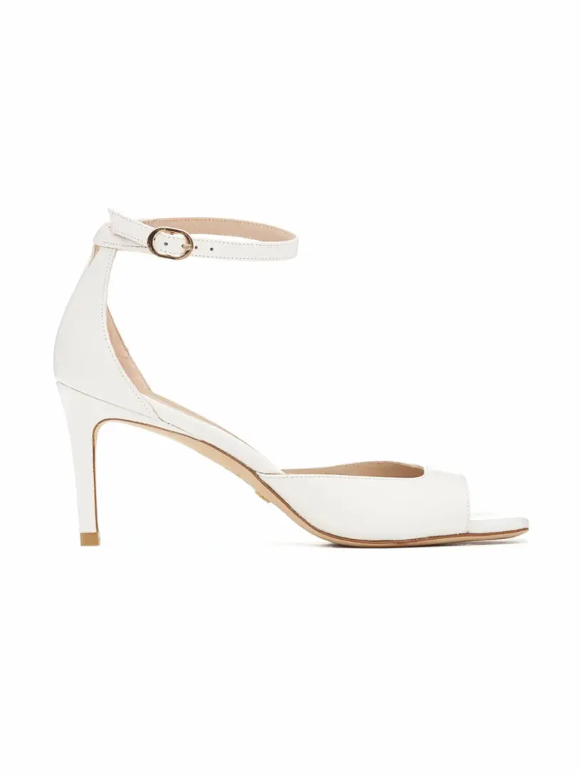 

Кожаные босоножки Stuart Weitzman, белый